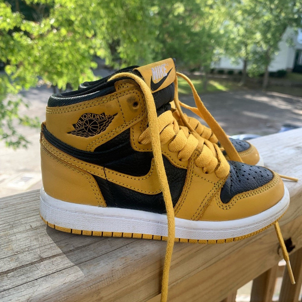 Air Jordan 1 Retro High OG Pollen, black, white